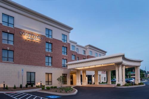 Фотография гостиницы Courtyard by Marriott Hershey Chocolate Avenue