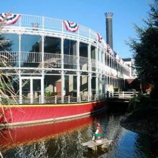Фотографии гостиницы
Fulton Steamboat Inn