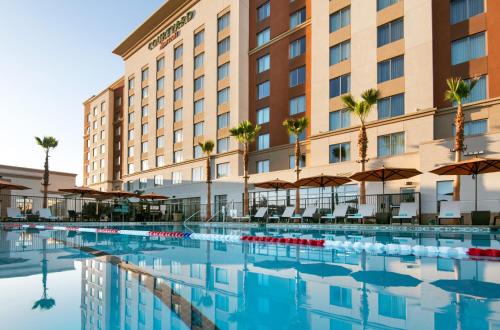Фотография гостиницы Courtyard by Marriott Irvine Spectrum