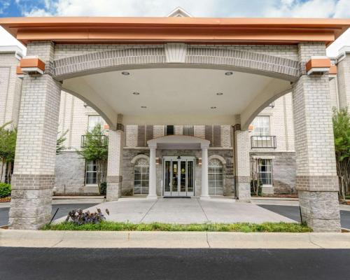 Фотографии гостиницы 
            Quality Inn & Suites Little Rock West