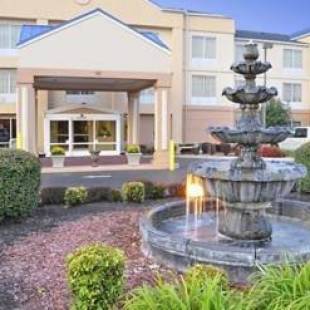 Фотографии гостиницы 
            Fairfield Inn & Suites Clarksville