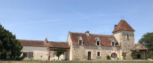 Фотографии гостиницы 
            Hotel The Originals Le Manoir de Pierre Levée