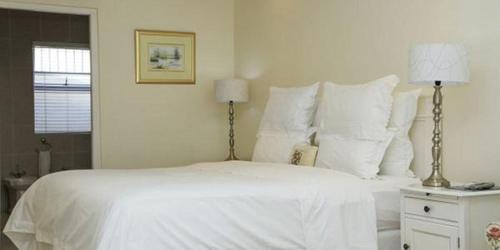 Фотография гостевого дома Gordon's Beach Lodge