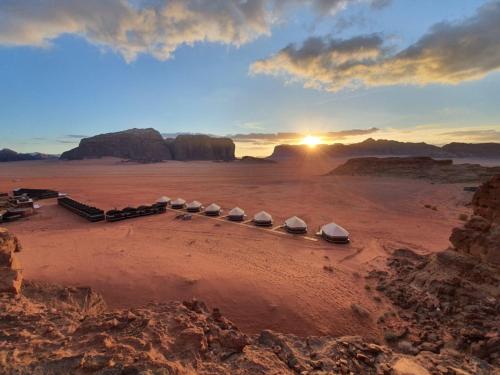 Фотографии кемпинга 
            Wadi Rum Bedouin Camp