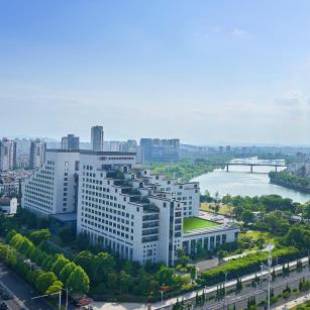 Фотографии гостиницы 
            Crowne Plaza Huangshan Yucheng, an IHG Hotel