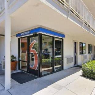 Фотографии гостиницы 
            Motel 6-Goleta, CA - Santa Barbara