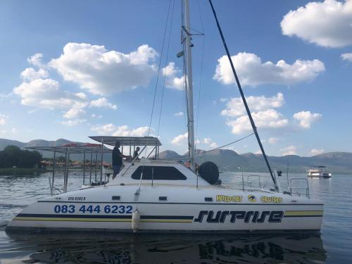 Фотография мини отеля Wildcat Catamaran Cruises