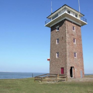 Фотография гостевого дома Heritage Coast Guard Station Holiday Home in Huisduinen