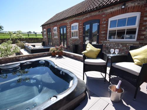 Фотография гостевого дома Sykes Lodge