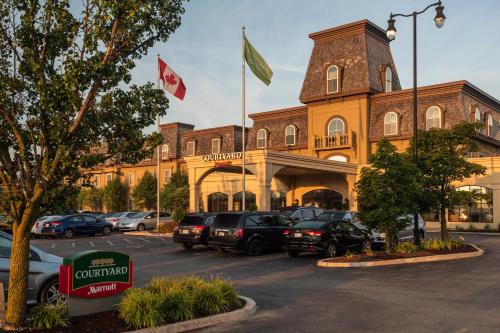 Фотография гостиницы Courtyard by Marriott Waterloo St. Jacobs