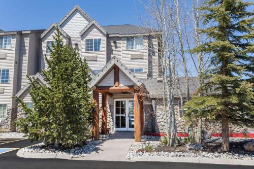 Фотография гостиницы Ramada by Wyndham Frisco