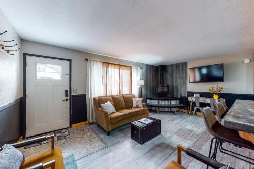 Фотография гостевого дома Mount Doble Escape