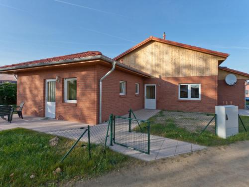 Фотография гостевого дома Simplistic Holiday Home in Zierow with Garden