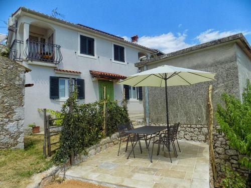 Фотография гостевого дома Apartments with a parking space Zagore, Opatija - 13277