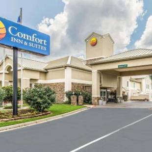 Фотографии гостиницы 
            Comfort Inn & Suites Greenwood near University