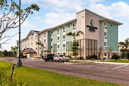 Фотографии гостиницы 
            WoodSpring Suites Doral Miami Airport