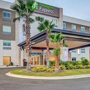 Фотографии гостиницы 
            Holiday Inn Express - Fort Walton Beach Central, an IHG Hotel