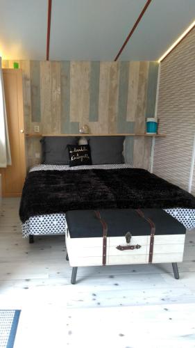 Фотография мини отеля Chambre Mobi-Loft cosy sauna ,douche hammam