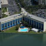 Фотография гостиницы DoubleTree by Hilton Tampa Rocky Point Waterfront