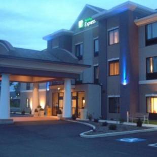 Фотографии гостиницы
Holiday Inn Express and Suites - Bradford, an IHG Hotel