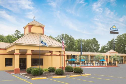 Фотография гостиницы Days Inn by Wyndham Orangeburg South