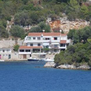 Фотографии гостевого дома 
            Apartments by the sea Pasadur, Lastovo - 8391