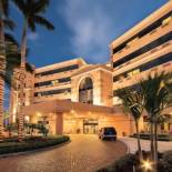 Фотография гостиницы DoubleTree by Hilton West Palm Beach Airport