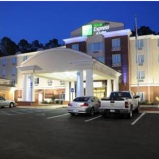 Фотографии гостиницы 
            Holiday Inn Express Hotel & Suites Bainbridge, an IHG Hotel