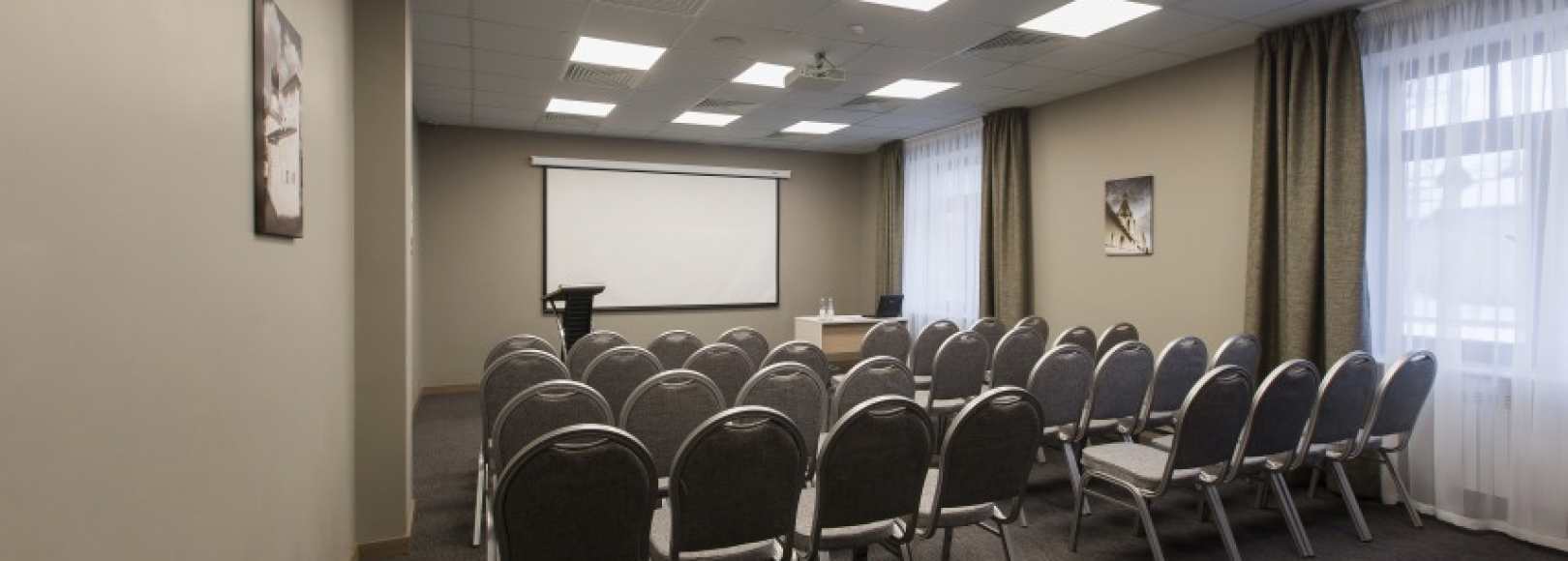 Фотография конференц-зала Покровский на 80 человек