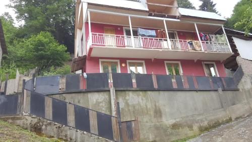 Фотография гостевого дома Svanian House