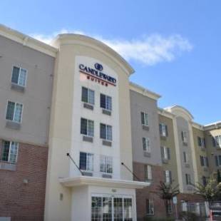 Фотографии гостиницы 
            Candlewood Suites Houston The Woodlands, an IHG Hotel