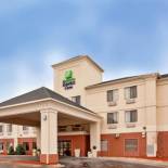 Фотография гостиницы Holiday Inn Express Kansas City Liberty Missouri, an IHG Hotel