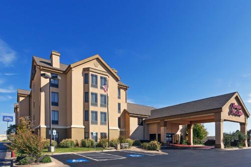 Фотография гостиницы Hampton Inn & Suites Tulsa-Woodland Hills