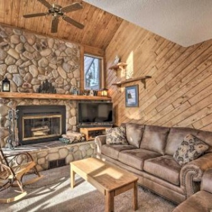 Фотография гостевого дома Lutsen Mountain Townhome - 2 Mi to Lake Superior!