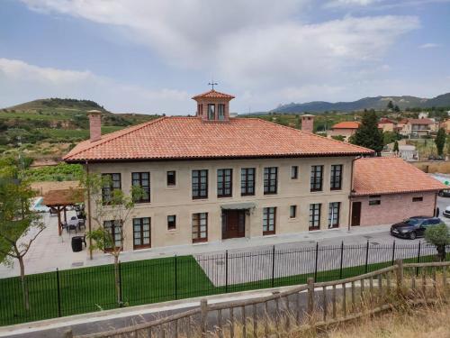 Фотография гостевого дома Torre de Briñas Private Resort