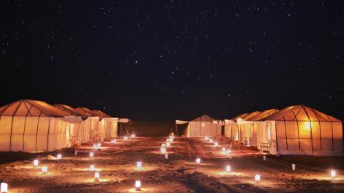 Фотографии базы отдыха 
            Golden Dune Luxury Camp