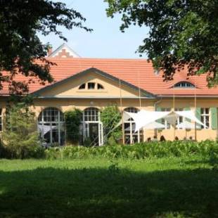 Фотографии гостевого дома 
            Kavaliershaus Krumke - das Gästehaus im Schlosspark