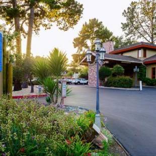 Фотографии гостиницы 
            Comfort Inn Monterey Peninsula Airport