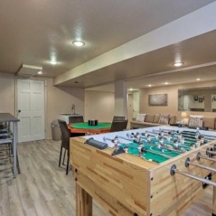 Фотография гостевого дома Old Town Arvada Family Home with Deck and Game Room!