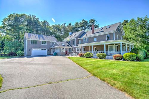 Фотография гостевого дома Superb 3-Story Kennebunk Home - half Mi to Beach!