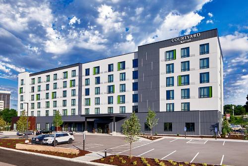 Фотография гостиницы Courtyard by Marriott Minneapolis West