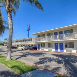 Фотографии гостиницы 
            Motel 6-San Bernardino, CA - South