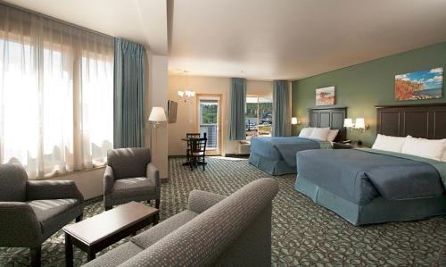 Фотография гостиницы Park Point Marina Inn