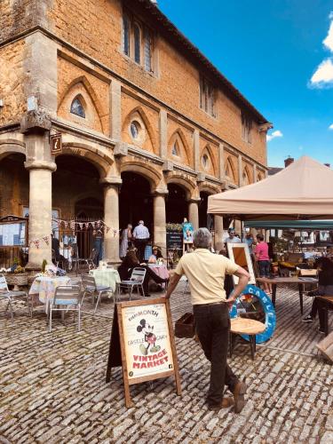 Фотография гостевого дома Hues - Castle Cary