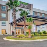 Фотография гостиницы Holiday Inn Express - Fort Walton Beach Central, an IHG Hotel