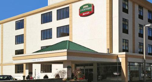 Фотография гостиницы Courtyard by Marriott Ottawa Downtown