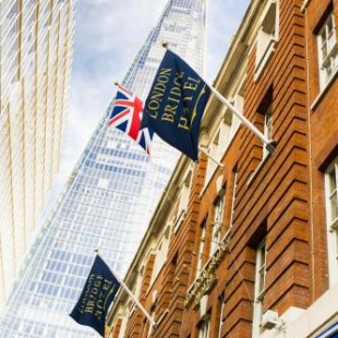 Фотография гостиницы London Bridge Hotel