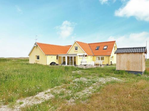 Фотография гостевого дома Four-Bedroom Holiday home in Thisted 10