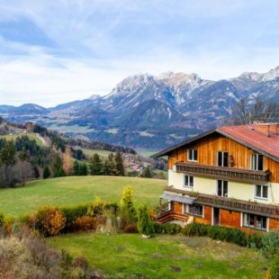 Фотография гостевого дома Fabulous Mansion in Haus im Ennstal near Ski Area