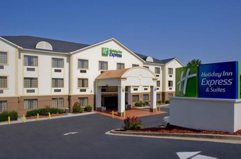 Фотография гостиницы Holiday Inn Express Hotel & Suites Kennesaw Northwest - Acworth, an IHG Hotel
